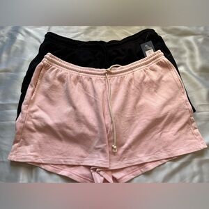 Set of 2 Universal Thread Women's Leisure Studio Mid-Rise Pull-On Shorts